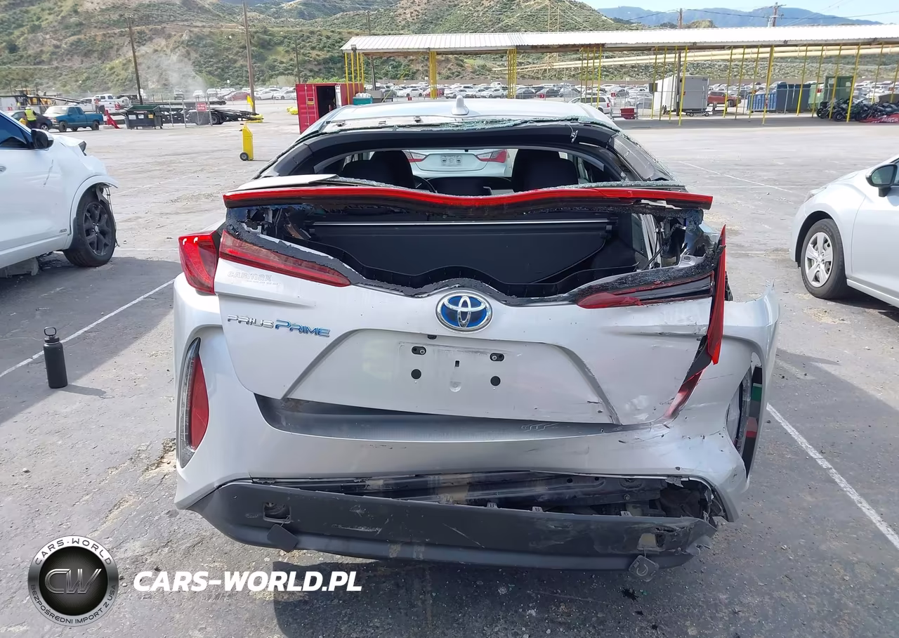 2021 Toyota Prius Prime Le VIN:JTDKAMFP9M3179631 - 17