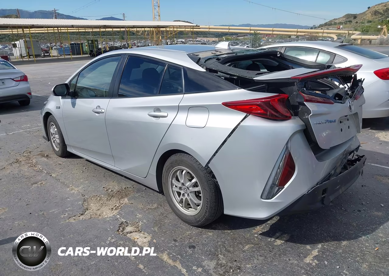 2021 Toyota Prius Prime Le VIN:JTDKAMFP9M3179631 - 3