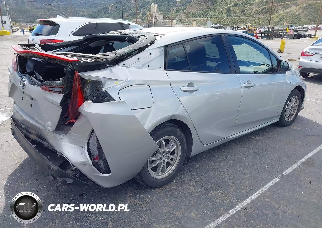 2021 Toyota Prius Prime Le VIN:JTDKAMFP9M3179631 - 4