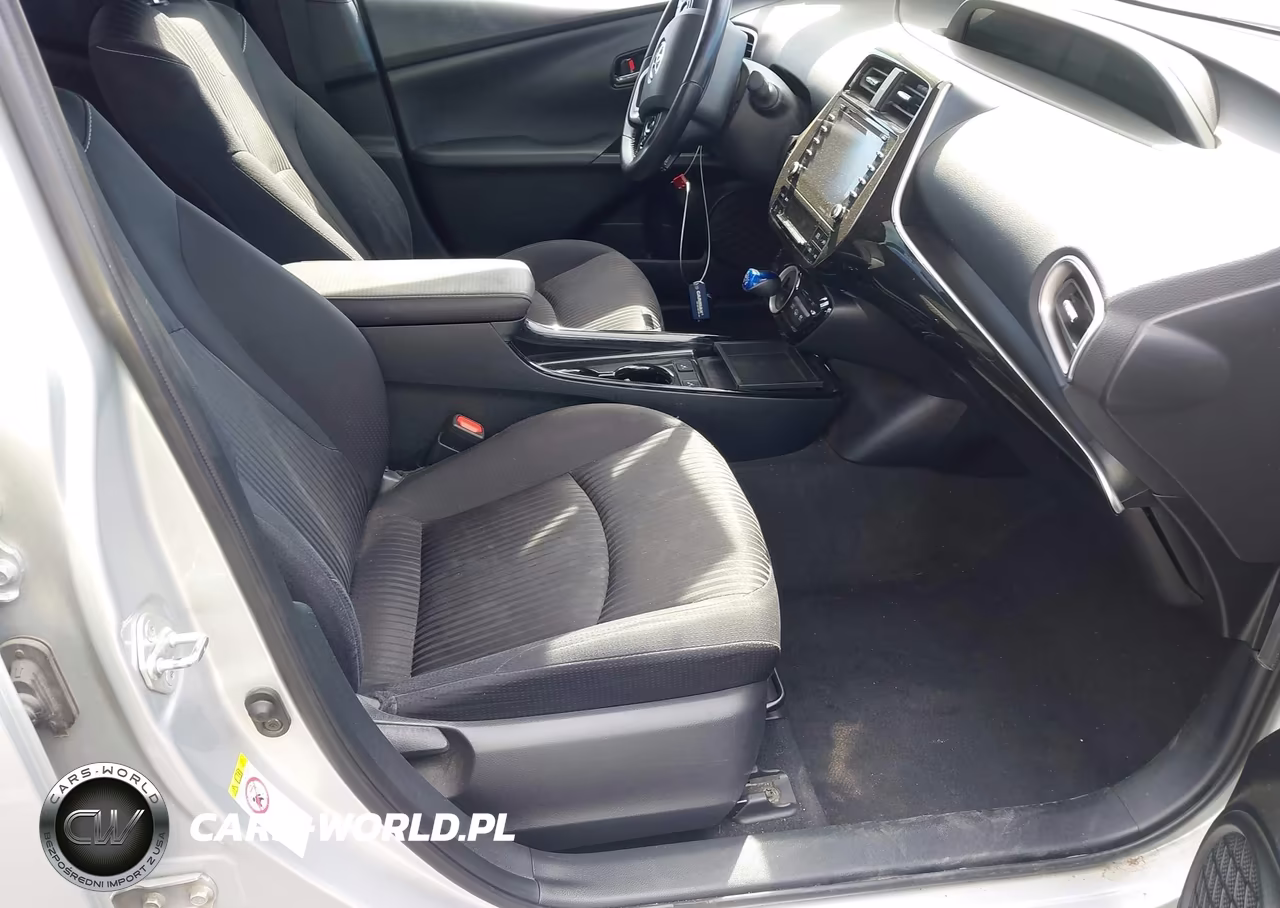 2021 Toyota Prius Prime Le VIN:JTDKAMFP9M3179631 - 5