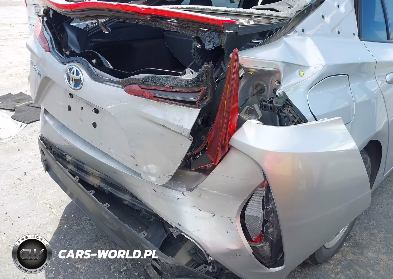 2021 Toyota Prius Prime Le VIN:JTDKAMFP9M3179631 - 6