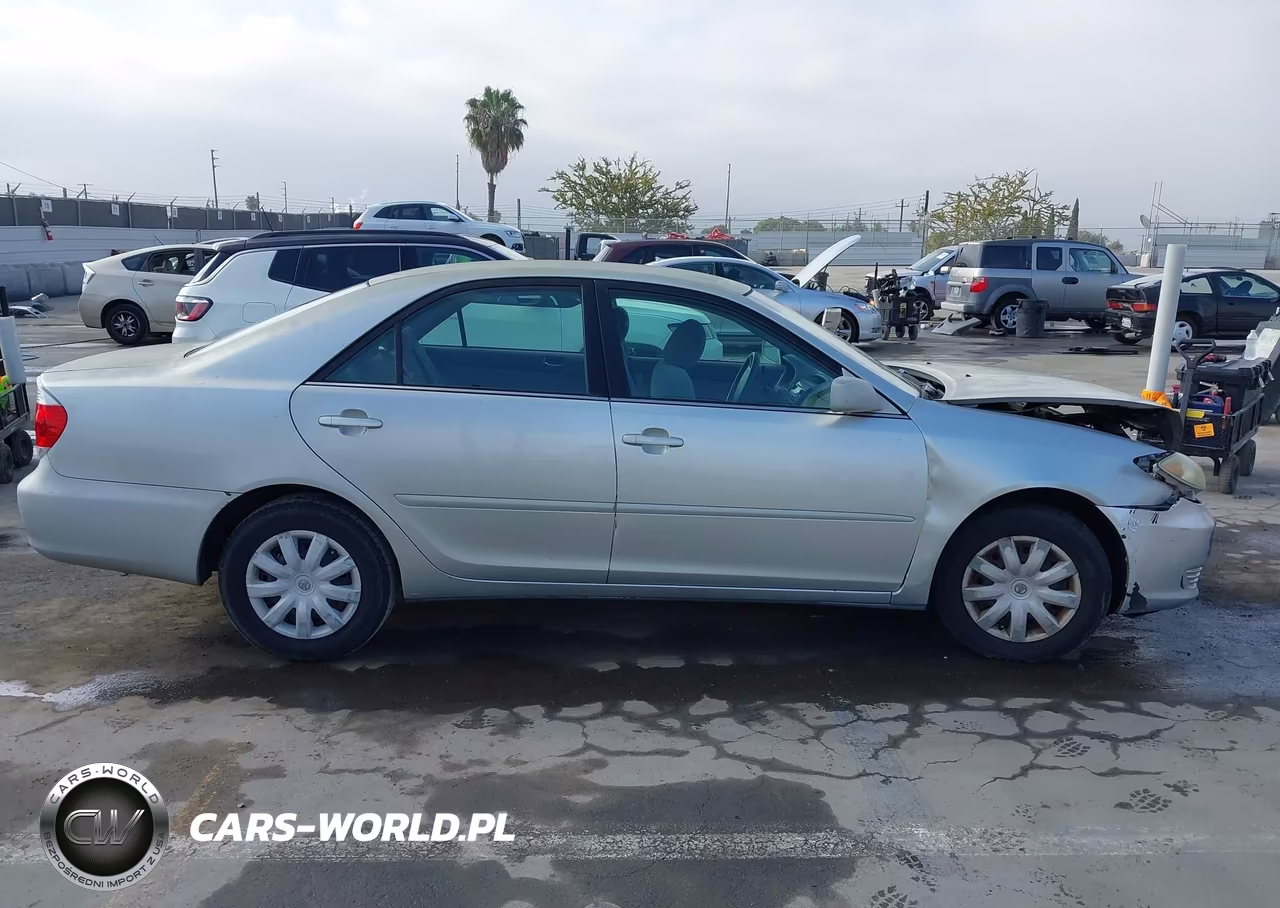 2005 Toyota Camry Le VIN:4T1BE32K25U029022 - 13