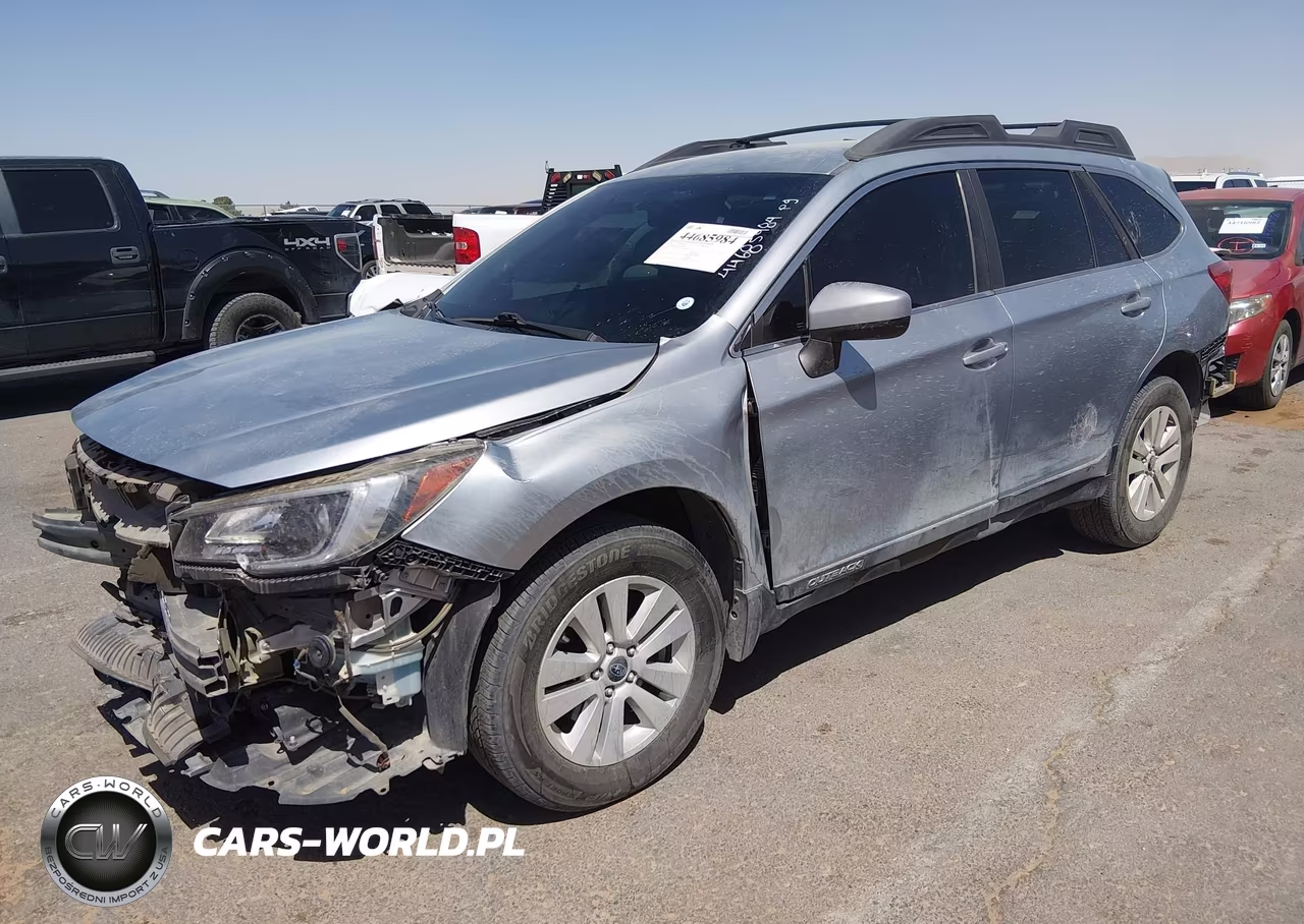 2018 Subaru Outback 2.5I Premium VIN:4S4BSACC4J3353495 - 2
