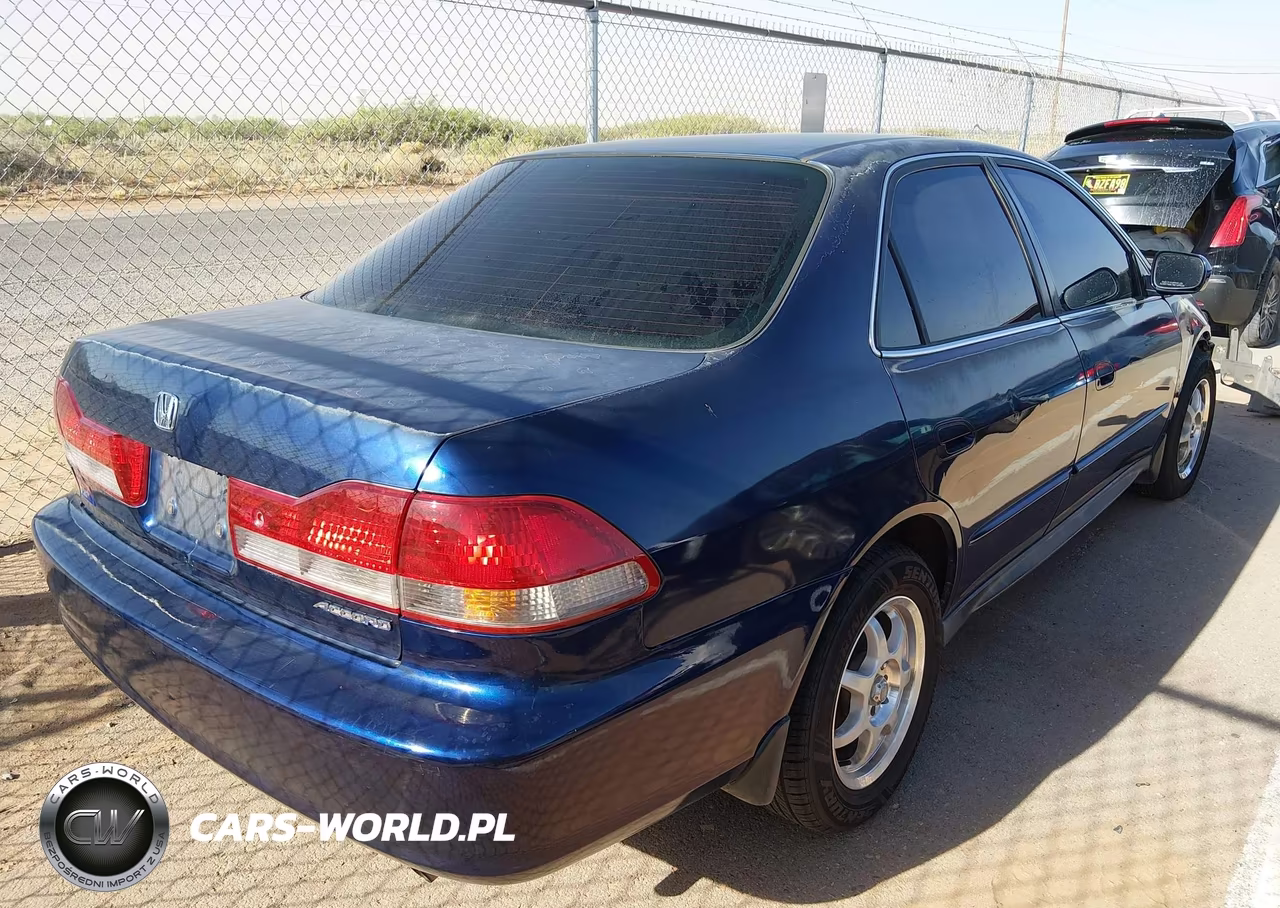 2001 Honda Accord 2.3 Lx VIN:JHMCG56461C028688 - 4
