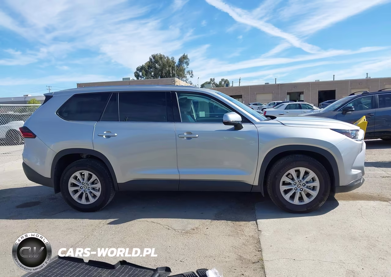 2025 Toyota Grand Highlander Hybrid Xle VIN:5TDACAB51SS035494 - 13