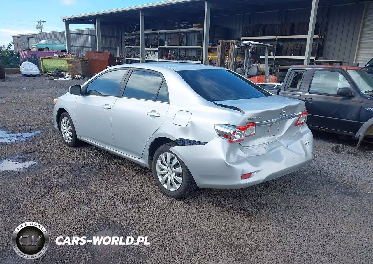 2013 Toyota Corolla Le-Le Special Edition VIN:2T1BU4EE6DC962193 - 3