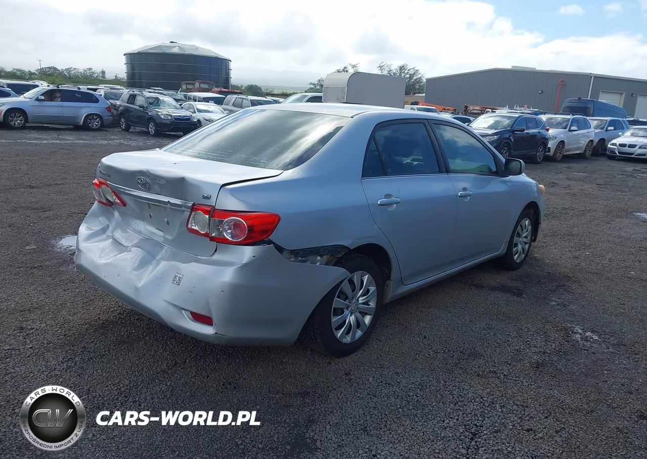 2013 Toyota Corolla Le-Le Special Edition VIN:2T1BU4EE6DC962193 - 4