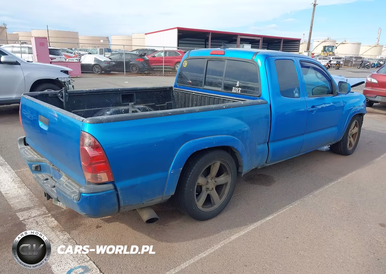 2008 Toyota Tacoma X-Runner VIN:5TETU22NX8Z532597 - 4