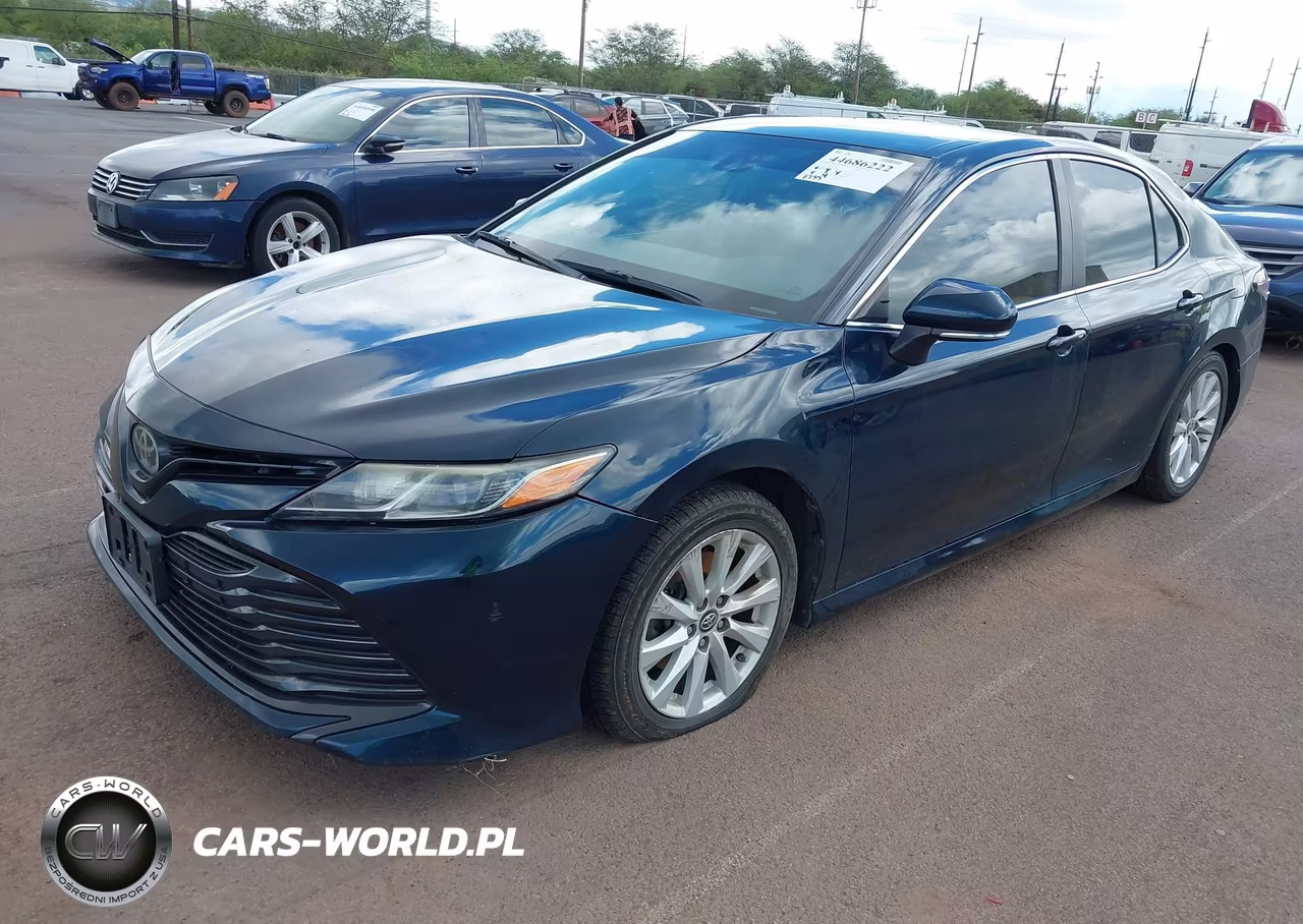 2019 Toyota Camry Le VIN:4T1B11HK6KU681130 - 2