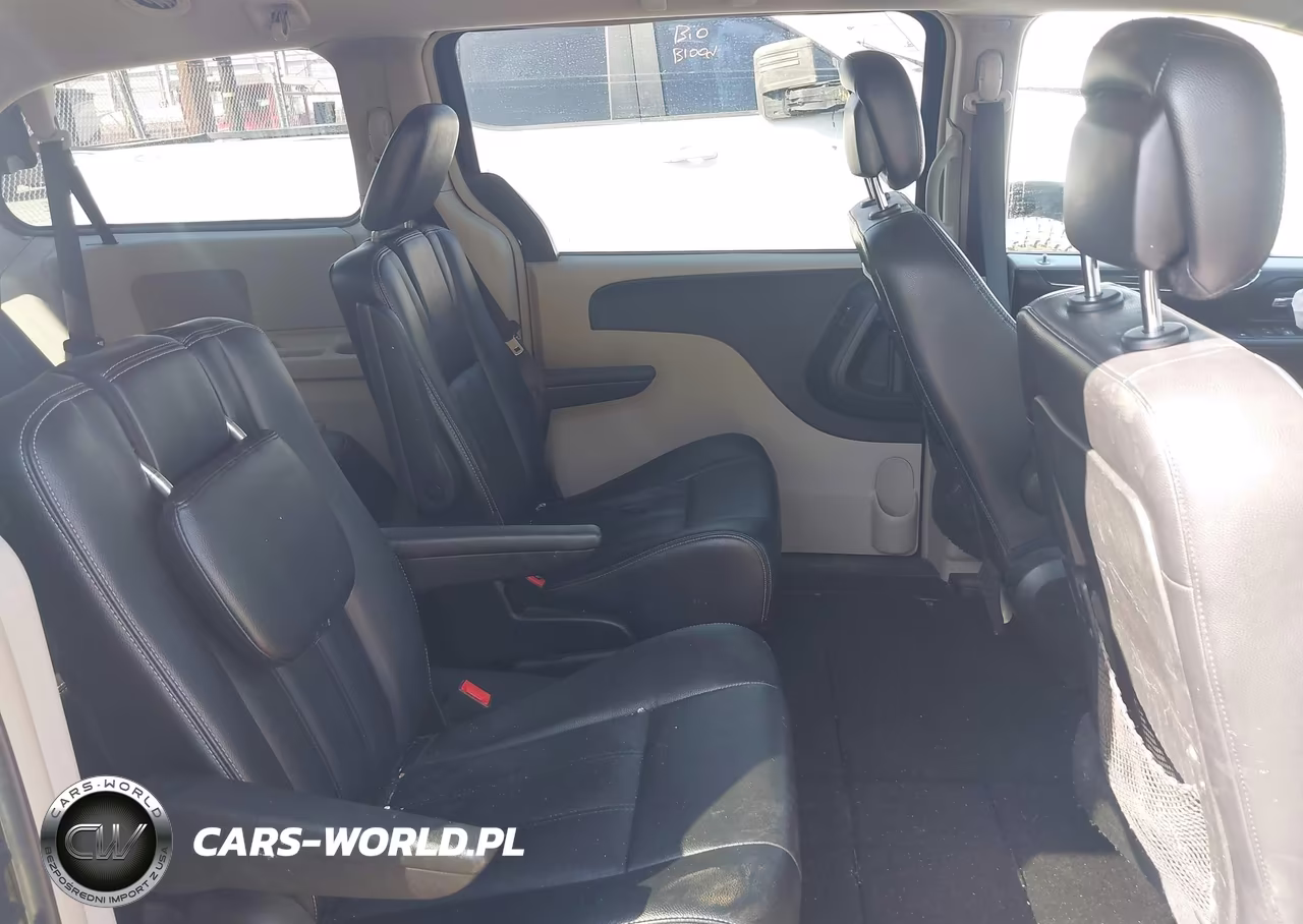 2014 Chrysler Town & Country Touring VIN:2C4RC1BG4ER295258 - 8