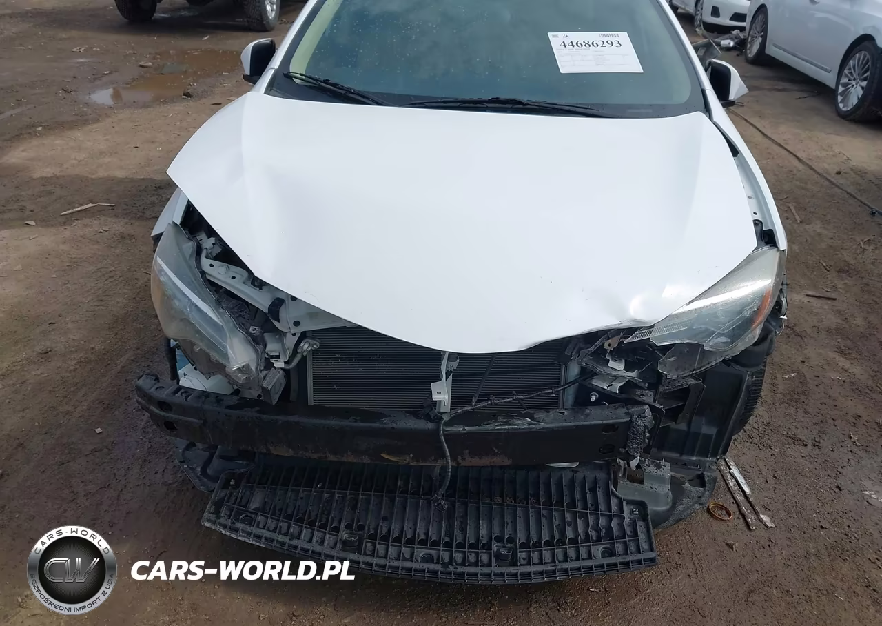 2018 Toyota Corolla Le VIN:2T1BURHE4JC122448 - 6