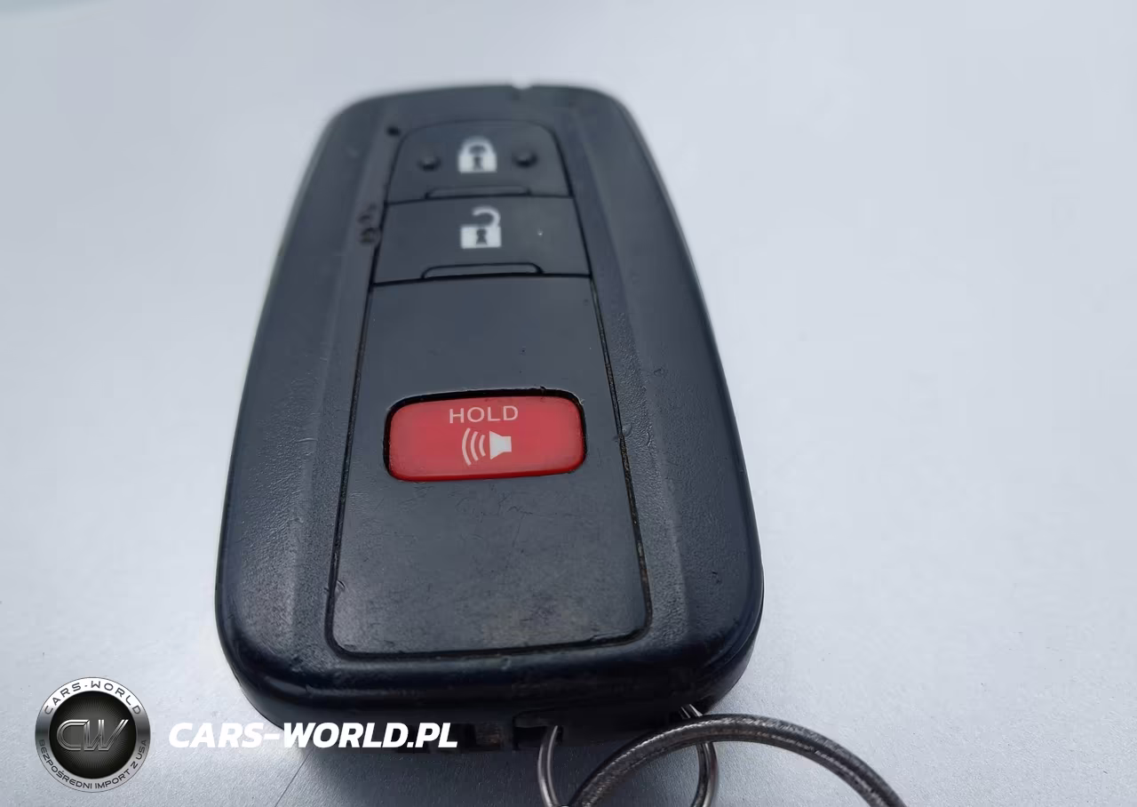 2021 Toyota Prius Le VIN:JTDKAMFU2M3134617 - 11