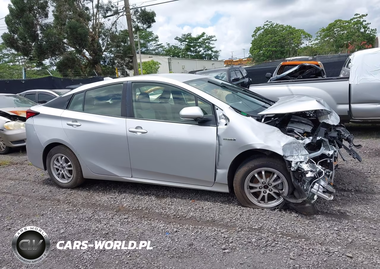 2021 Toyota Prius Le VIN:JTDKAMFU2M3134617 - 13