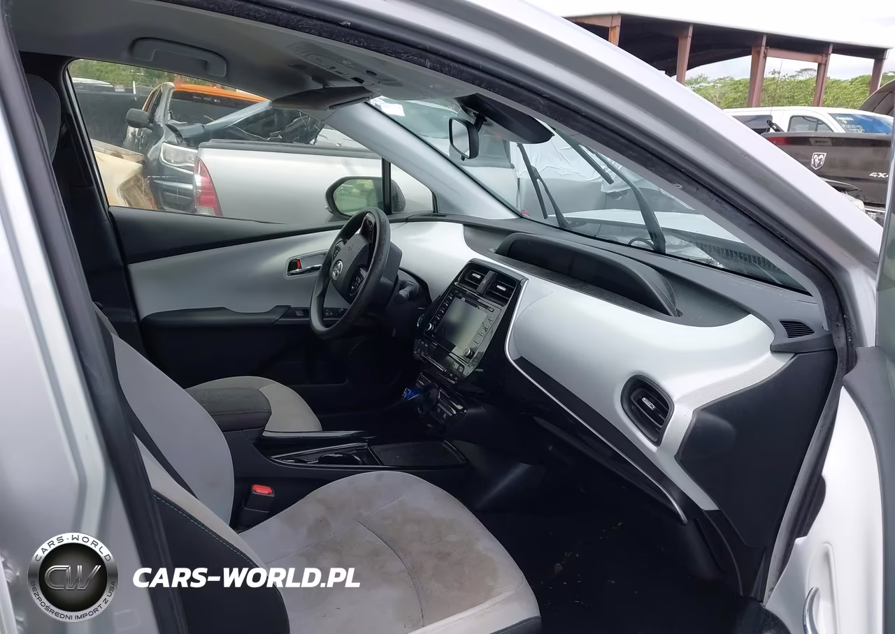 2021 Toyota Prius Le VIN:JTDKAMFU2M3134617 - 5