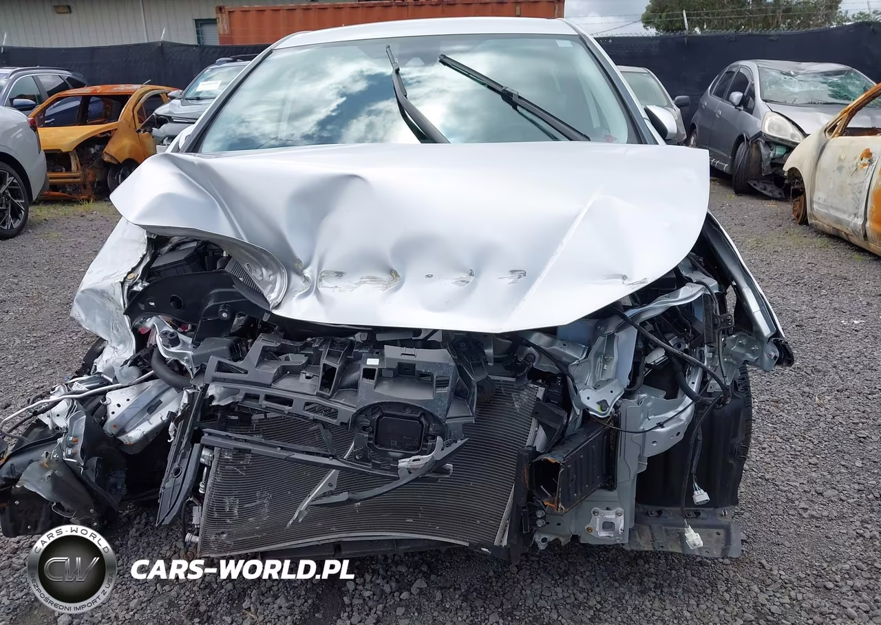 2021 Toyota Prius Le VIN:JTDKAMFU2M3134617 - 6