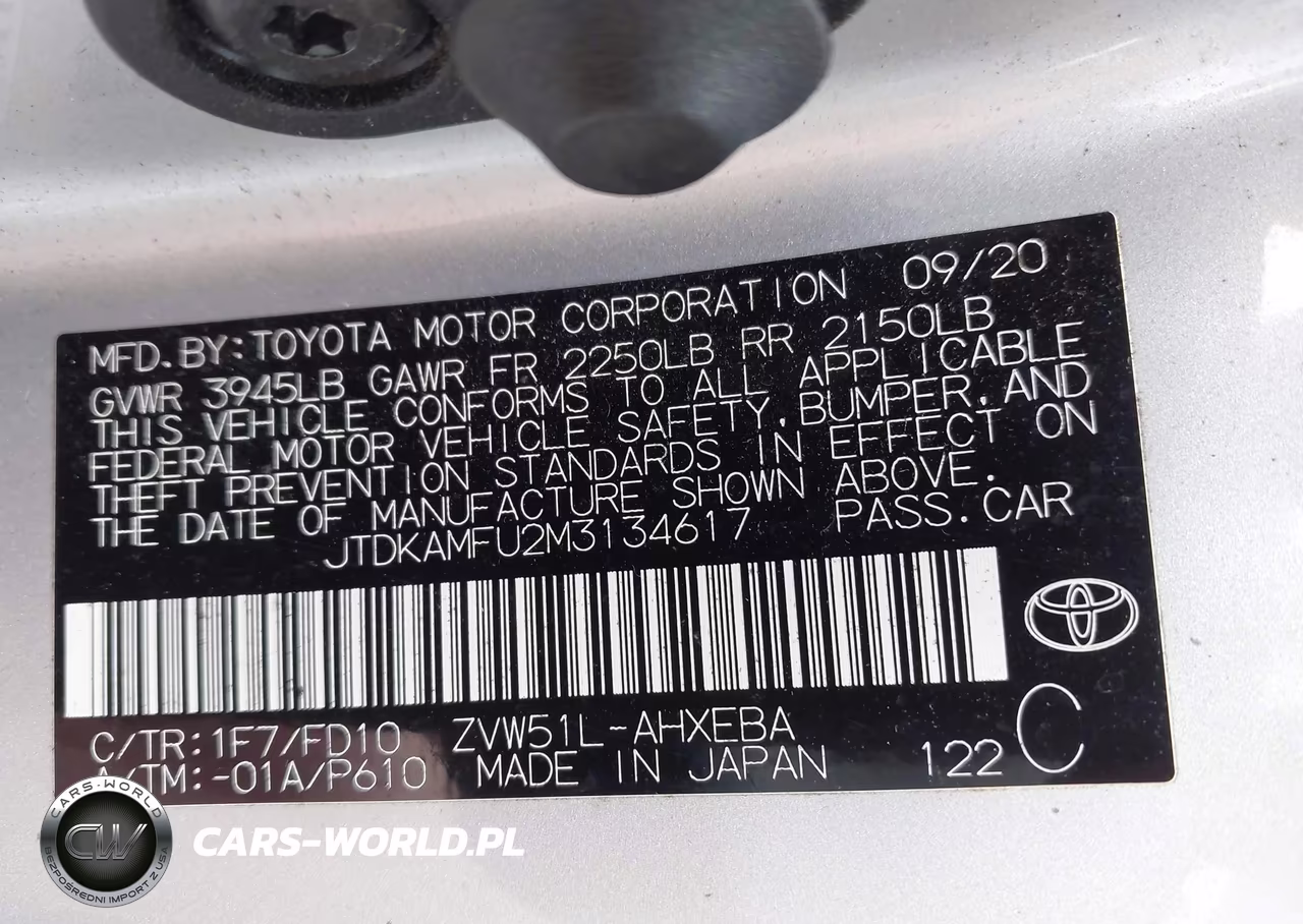 2021 Toyota Prius Le VIN:JTDKAMFU2M3134617 - 9