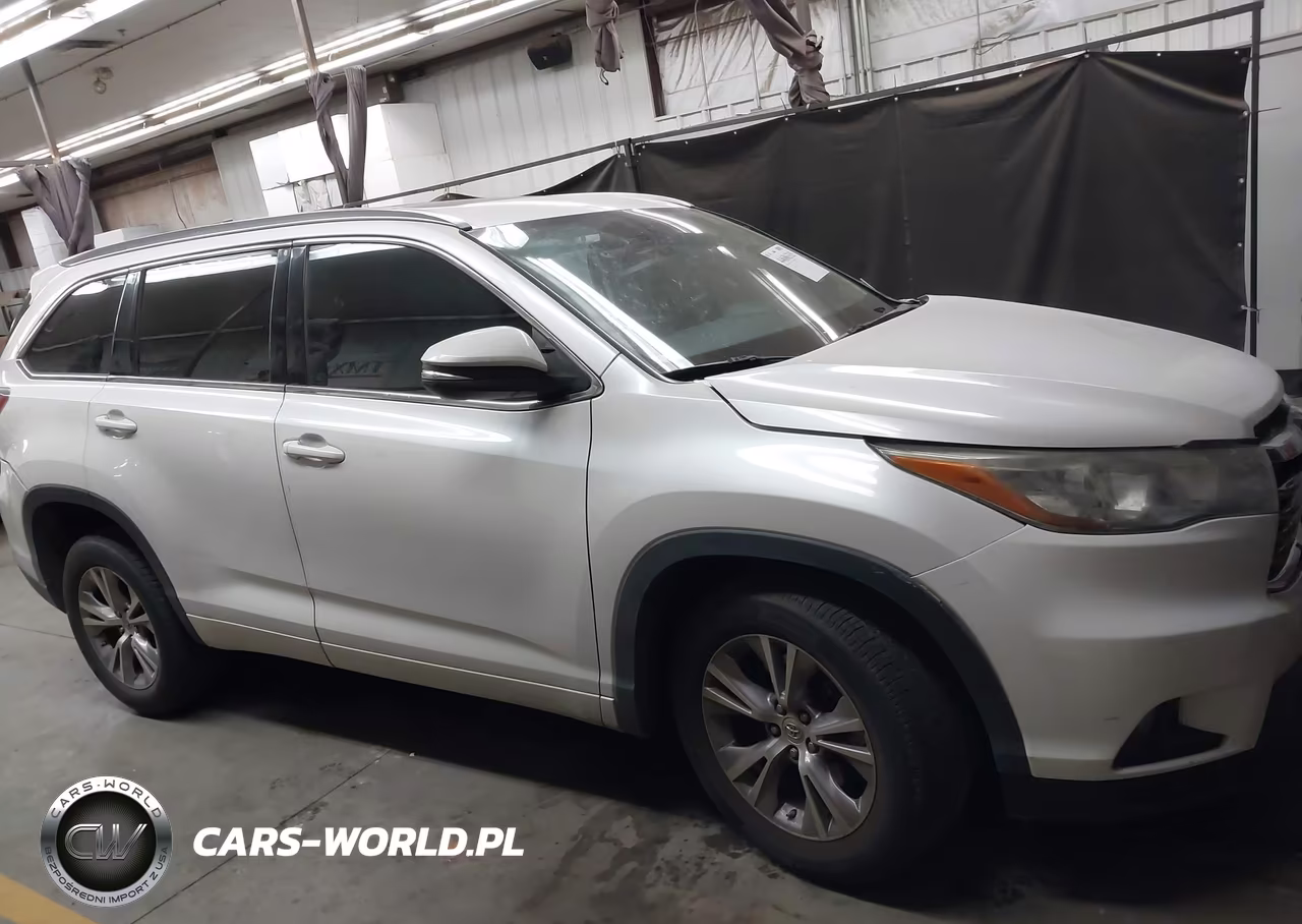2015 Toyota Highlander Xle V6 VIN:5TDKKRFH4FS116313 - 13