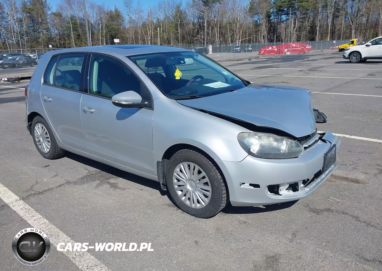 2010 Volkswagen Golf 4-Door