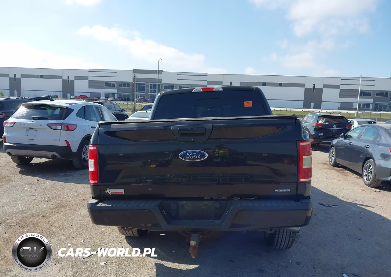 2018 Ford F-150 Xlt VIN:1FTEW1CP4JKC40368 - 16