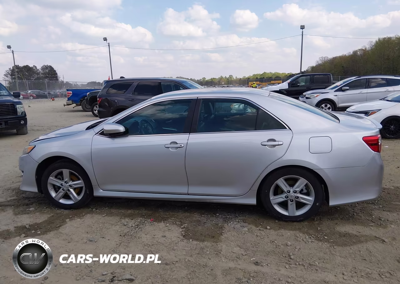 2014 Toyota Camry Se VIN:4T1BF1FK8EU342071 - 14