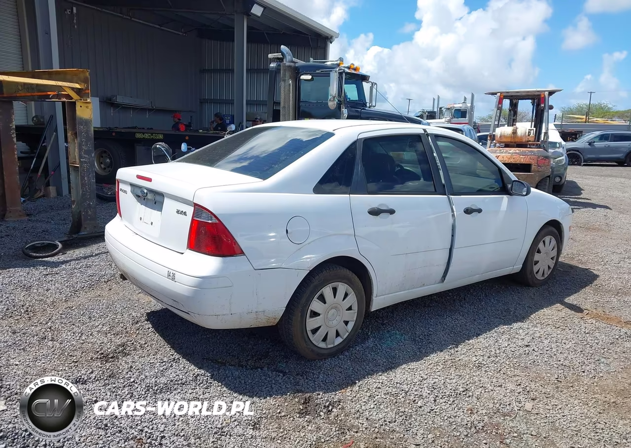 2005 Ford Focus Zx4 VIN:1FAFP34N95W160143 - 4