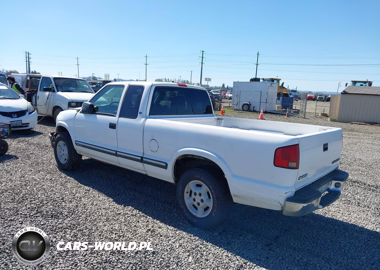 2003 Chevrolet S-10 Ls VIN:1GCDT19X938124191 - 3