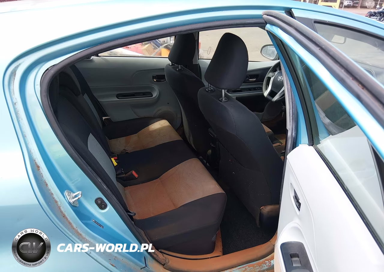 2013 Toyota Prius C Four-One-Three-Two VIN:JTDKDTB34D1048851 - 8
