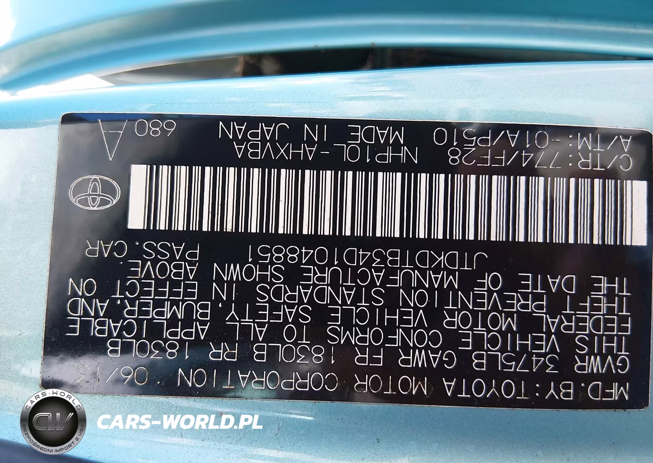 2013 Toyota Prius C Four-One-Three-Two VIN:JTDKDTB34D1048851 - 9
