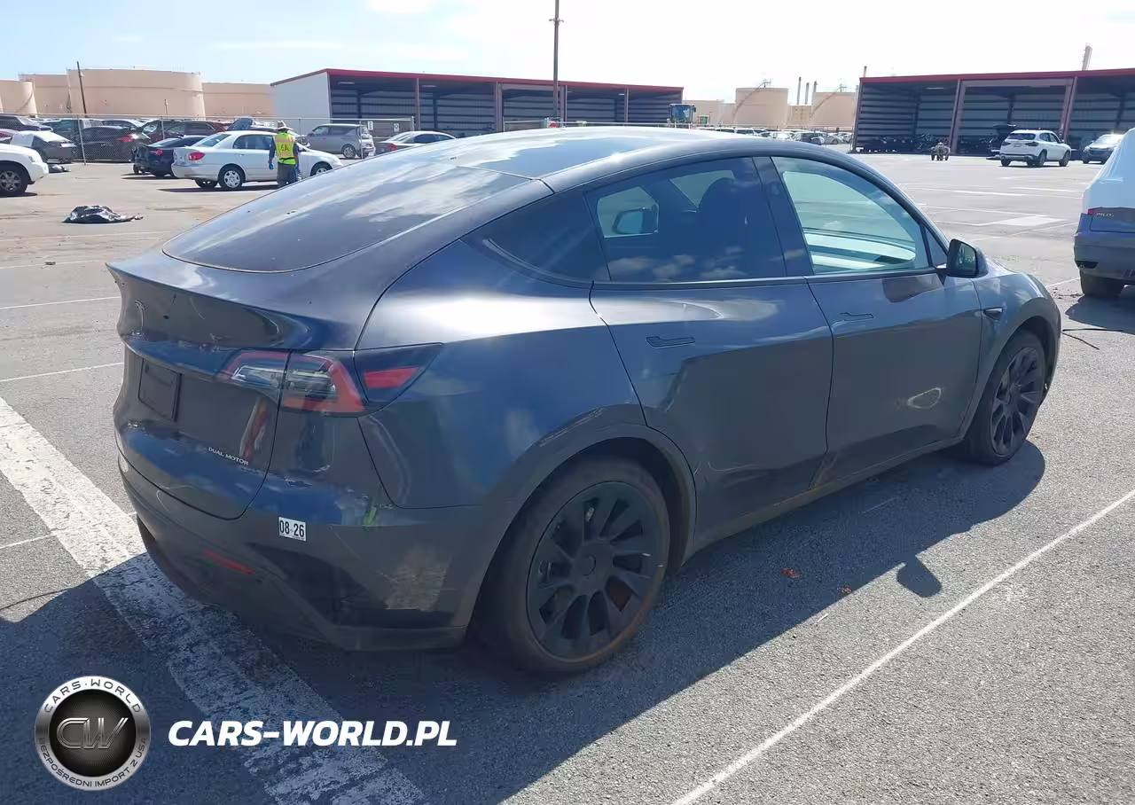 2024 Tesla Model Y Long Range Dual Motor All-Wheel Drive VIN:7SAYGAEE9RF118803 - 4