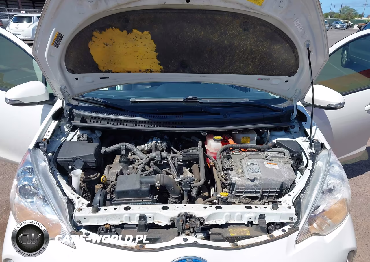 2012 Toyota Prius C Four VIN:JTDKDTB39C1031414 - 10