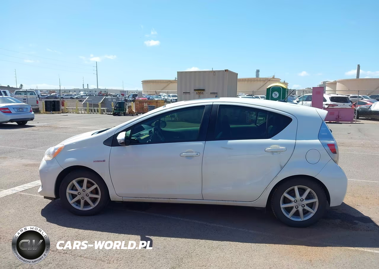 2012 Toyota Prius C Four VIN:JTDKDTB39C1031414 - 14