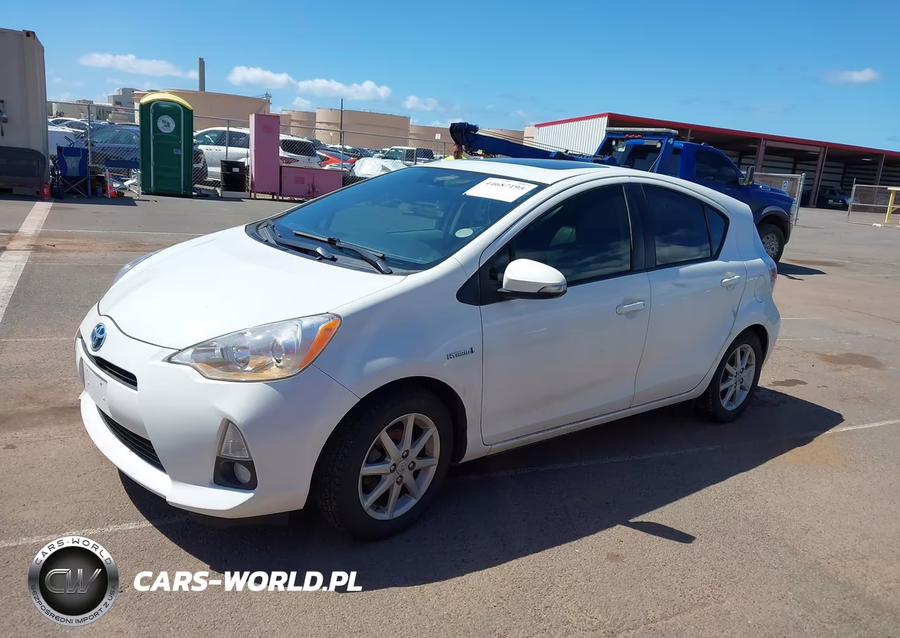 2012 Toyota Prius C Four VIN:JTDKDTB39C1031414 - 2