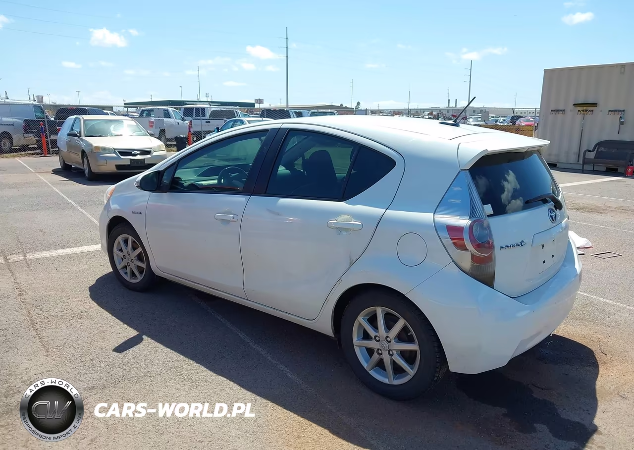 2012 Toyota Prius C Four VIN:JTDKDTB39C1031414 - 3