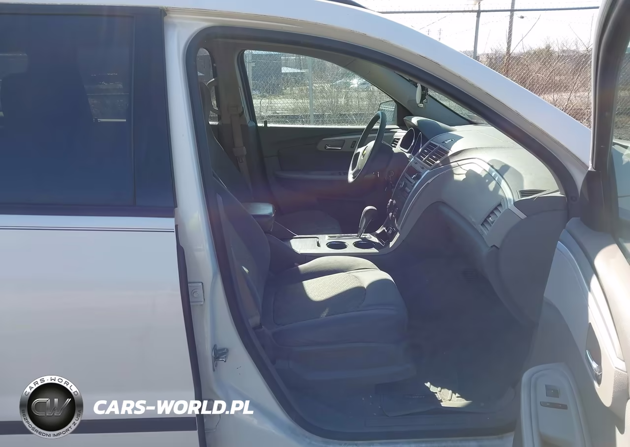 2011 Chevrolet Traverse Ls VIN:1GNKVEED0BJ106665 - 5