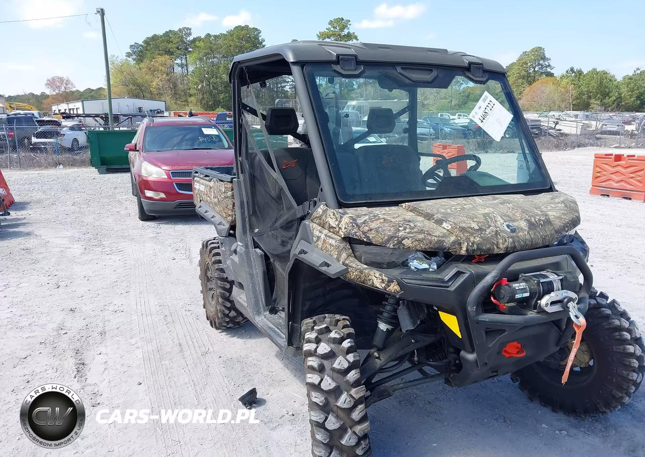 2023 Can-Am Defender X Mr Hd10