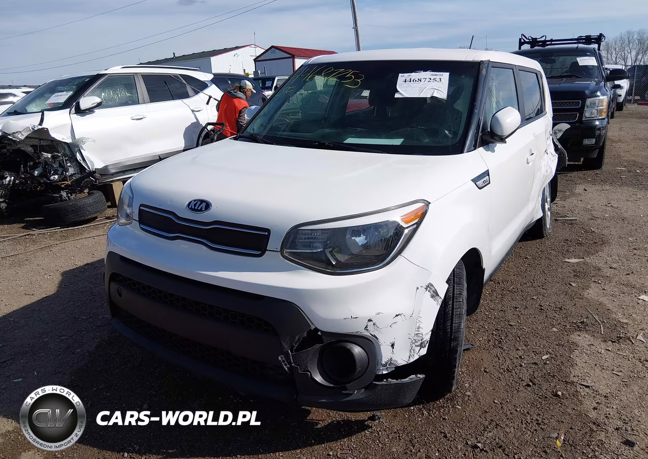 2018 Kia Soul VIN:KNDJN2A2XJ7560585 - 2