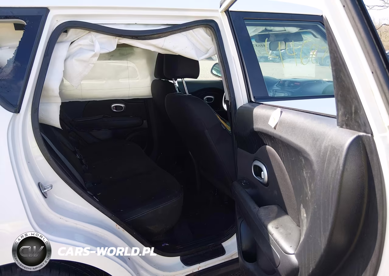 2018 Kia Soul VIN:KNDJN2A2XJ7560585 - 8
