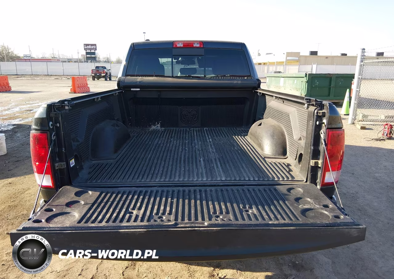 2016 Ram 1500 Big Horn VIN:1C6RR7GTXGS286855 - 17