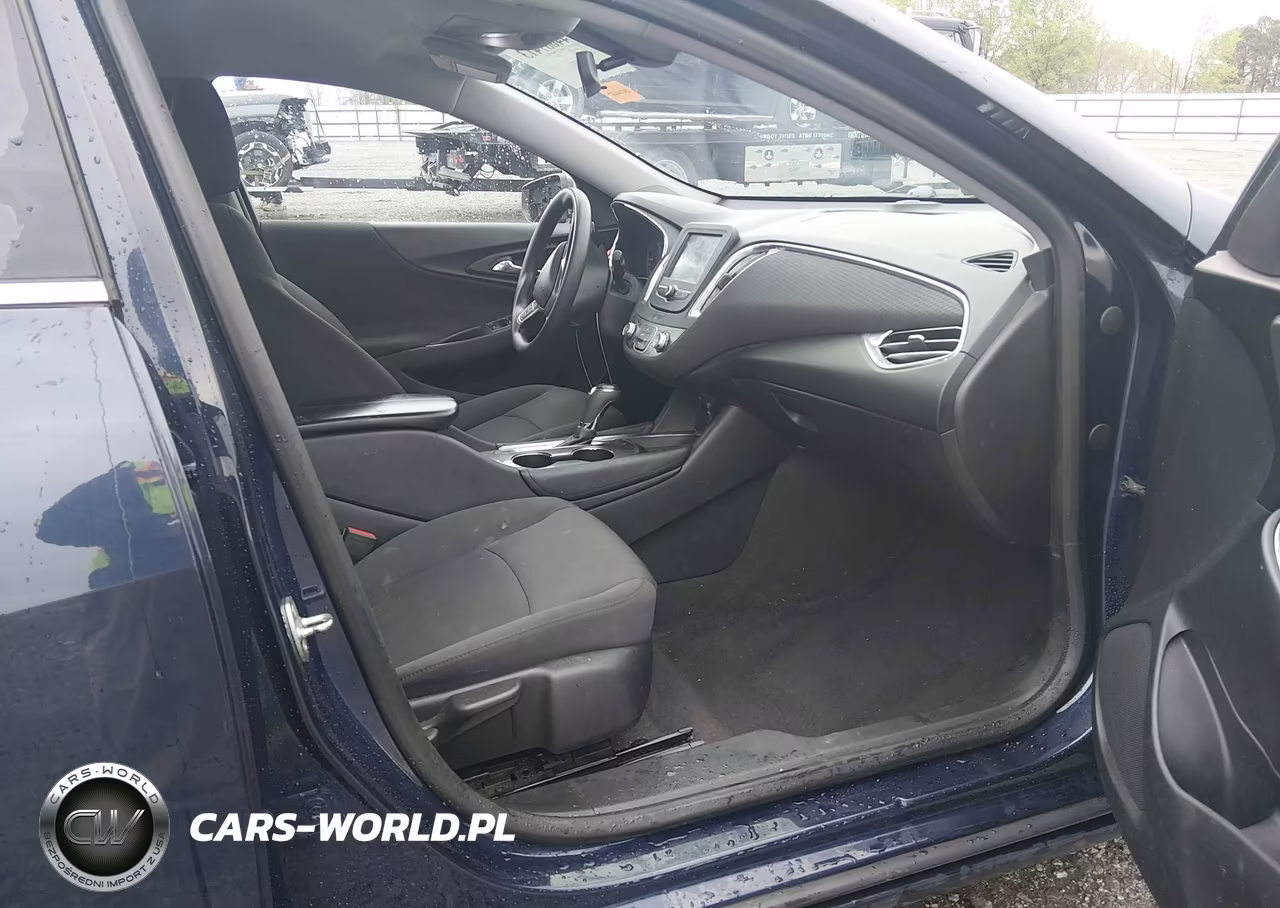 2018 Chevrolet Malibu Lt VIN:1G1ZD5ST4JF115787 - 5