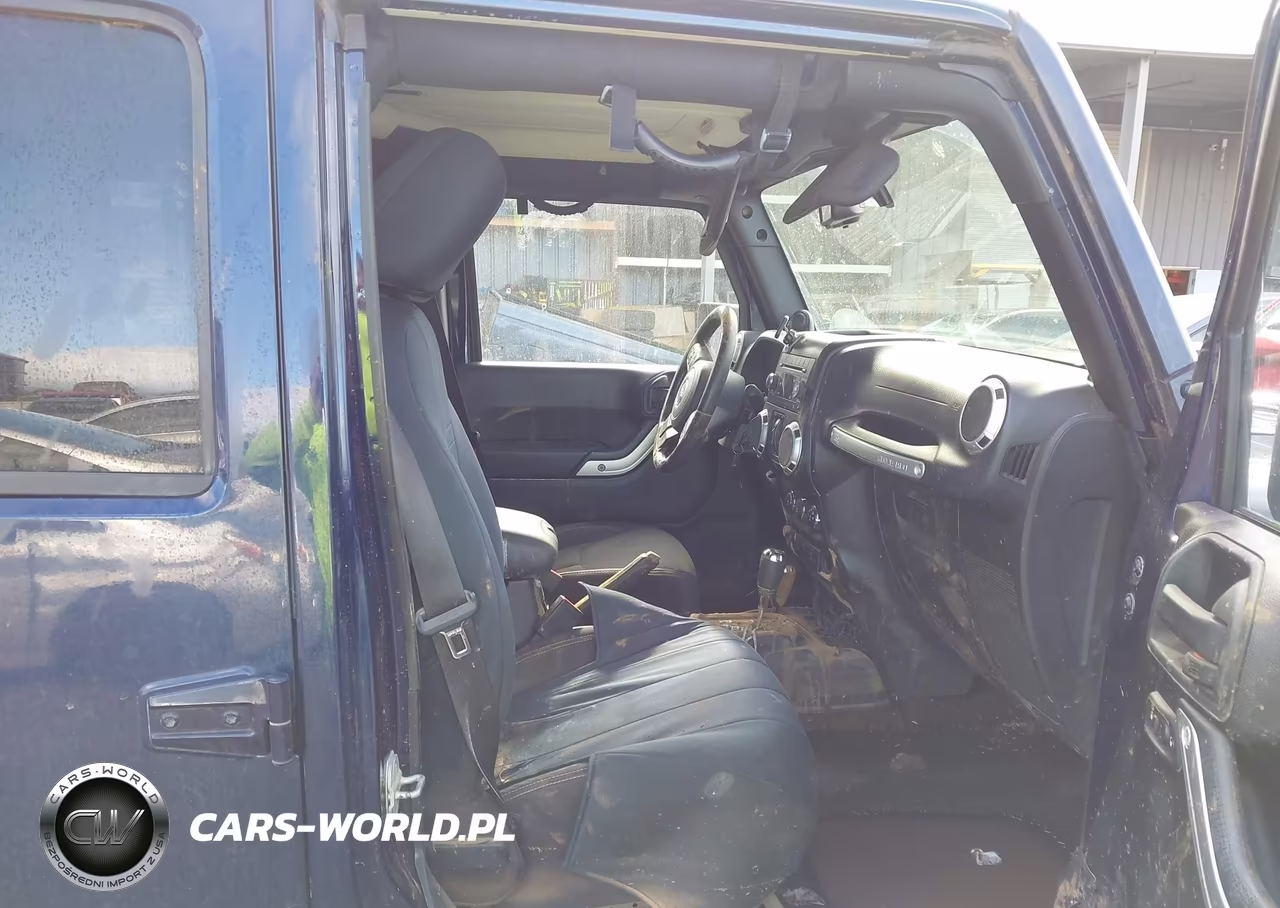 2013 Jeep Wrangler Unlimited Sahara VIN:1C4BJWEG4DL505428 - 5