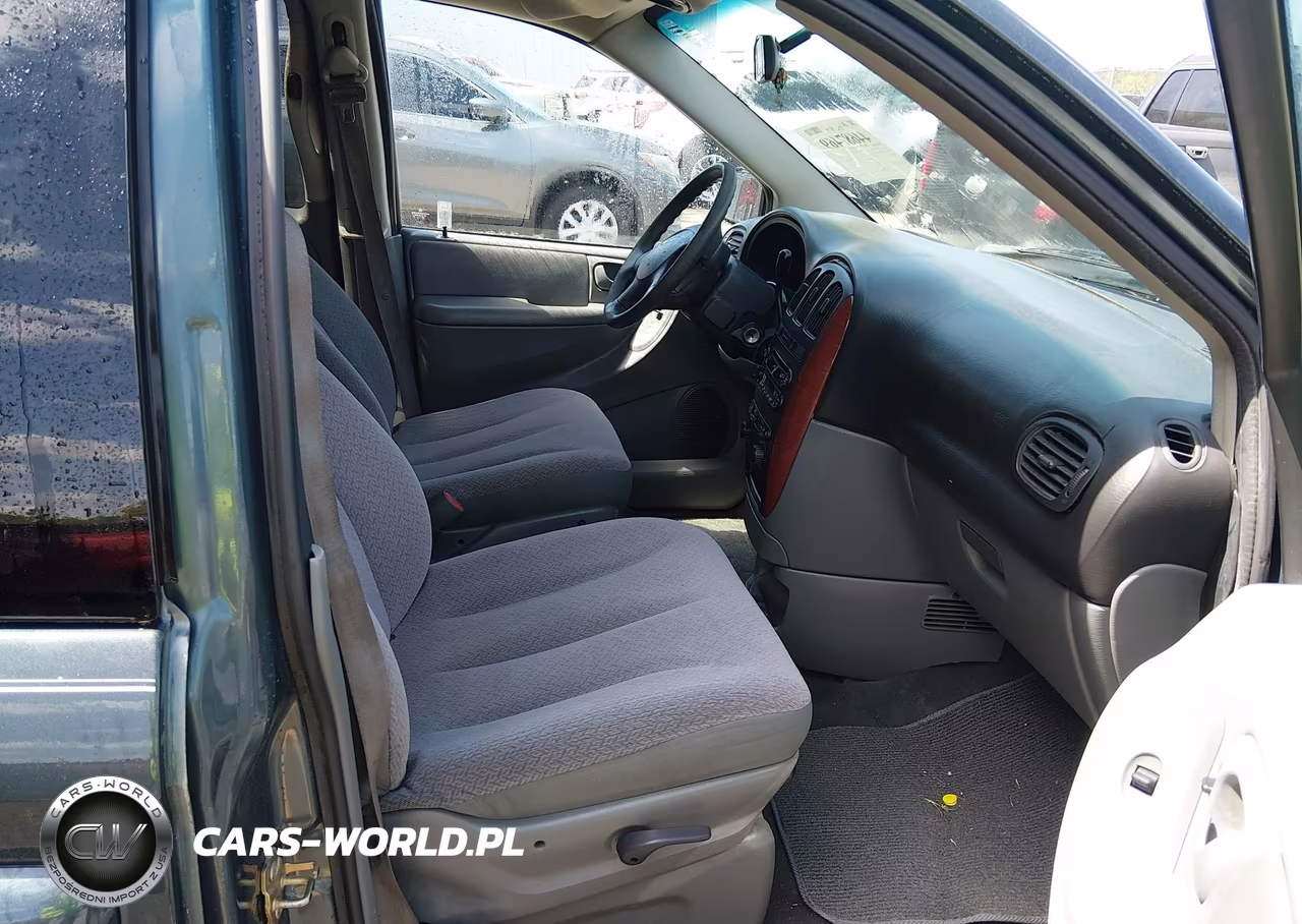 2007 Chrysler Town & Country VIN:1A4GJ45R57B120797 - 5