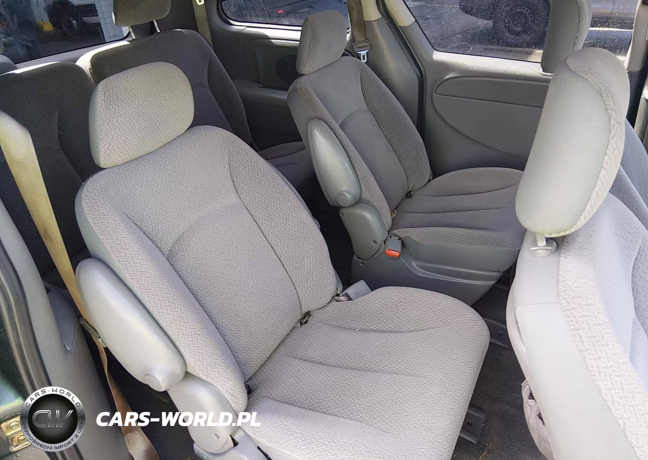 2007 Chrysler Town & Country VIN:1A4GJ45R57B120797 - 8