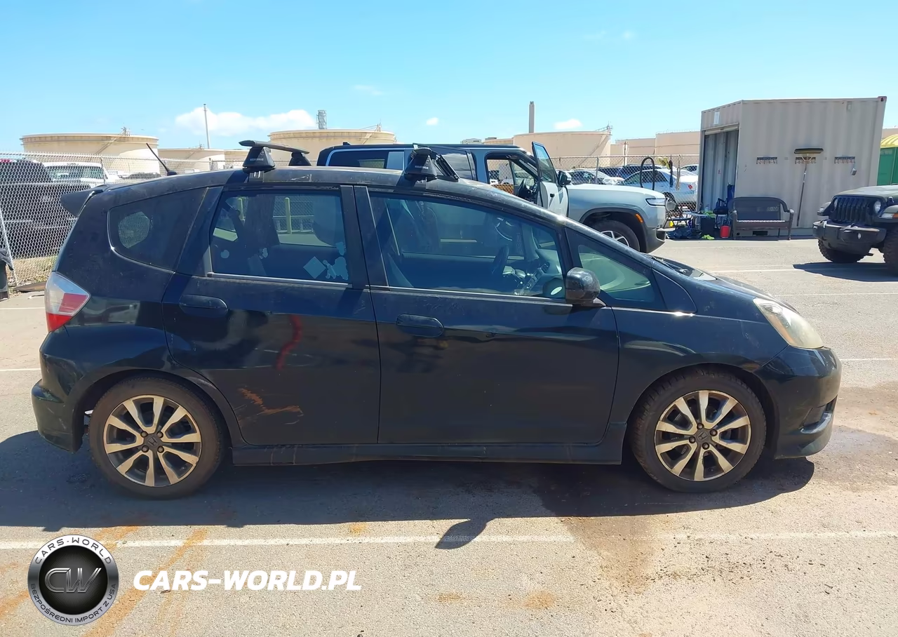 2012 Honda Fit Sport VIN:JHMGE8H56CC013089 - 14