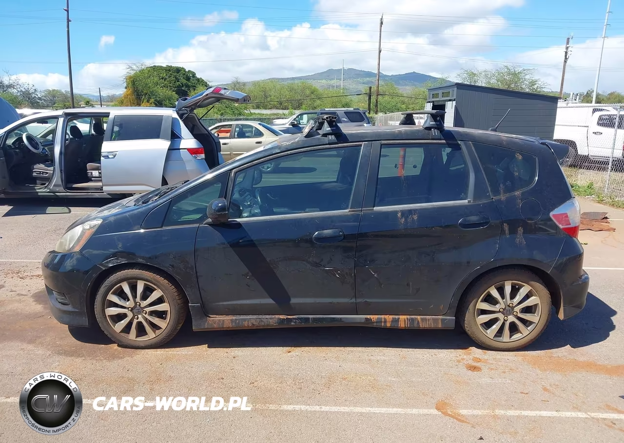 2012 Honda Fit Sport VIN:JHMGE8H56CC013089 - 15