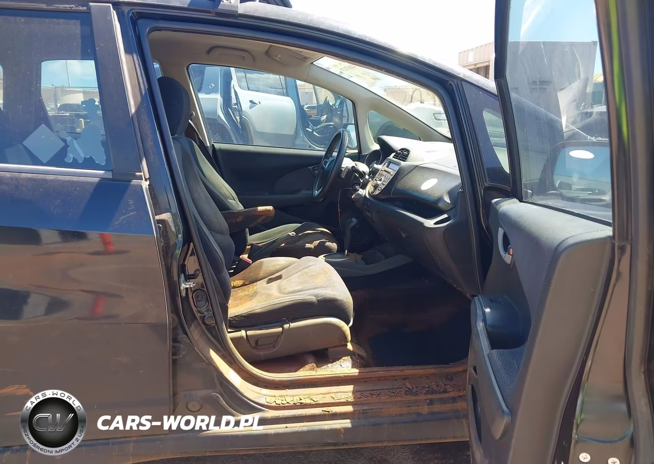 2012 Honda Fit Sport VIN:JHMGE8H56CC013089 - 5