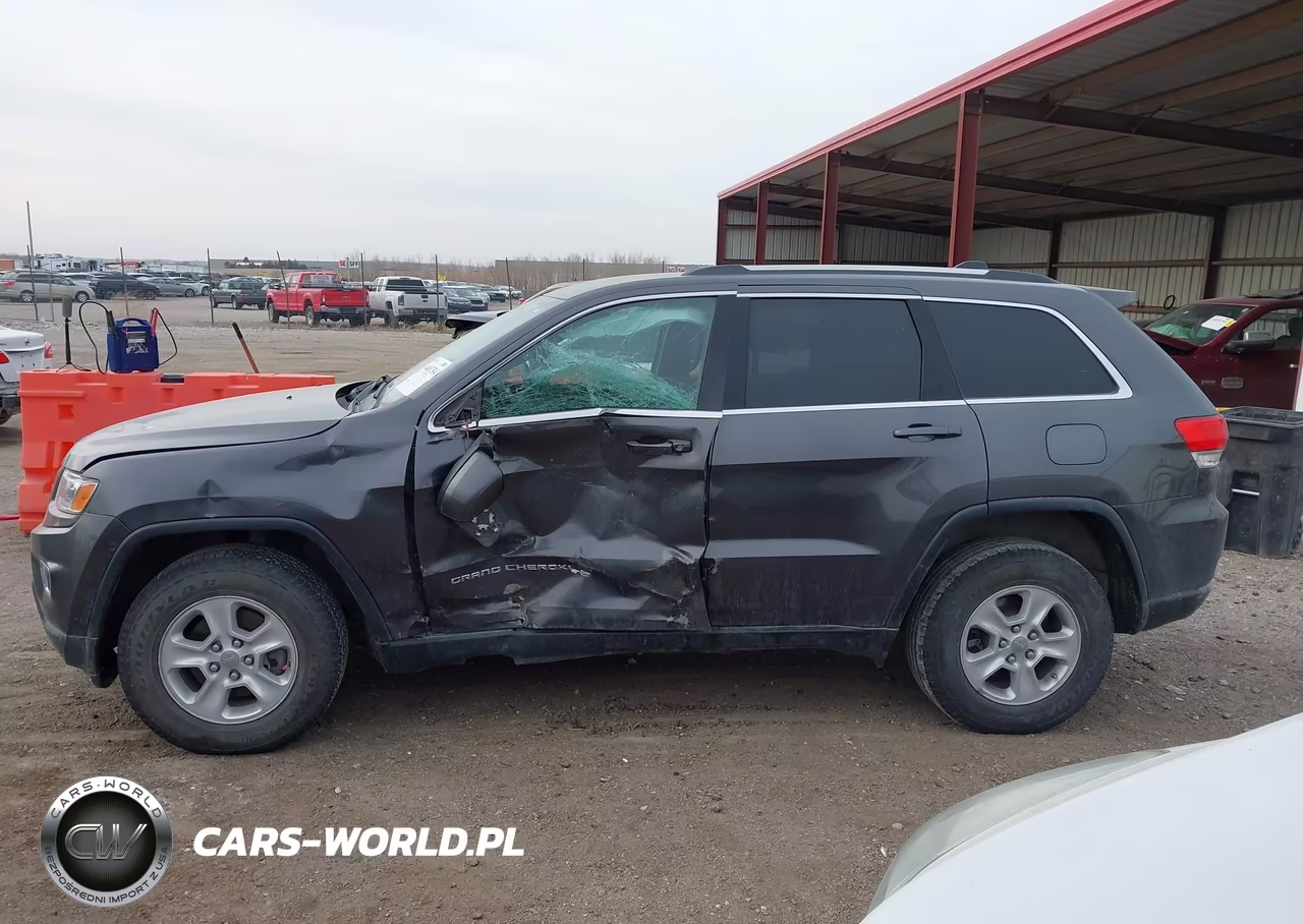 2016 Jeep Grand Cherokee Laredo VIN:1C4RJFAG3GC447742 - 13