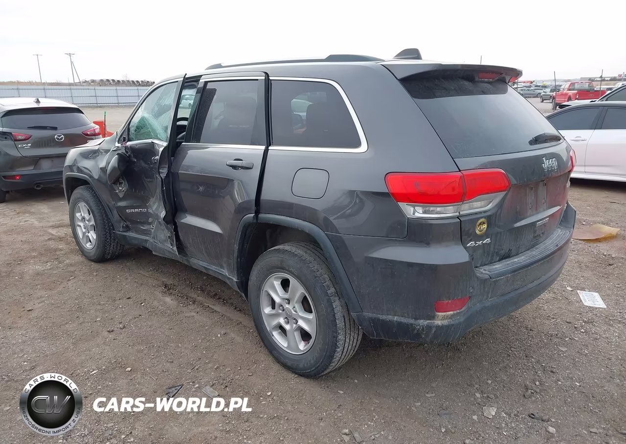 2016 Jeep Grand Cherokee Laredo VIN:1C4RJFAG3GC447742 - 3