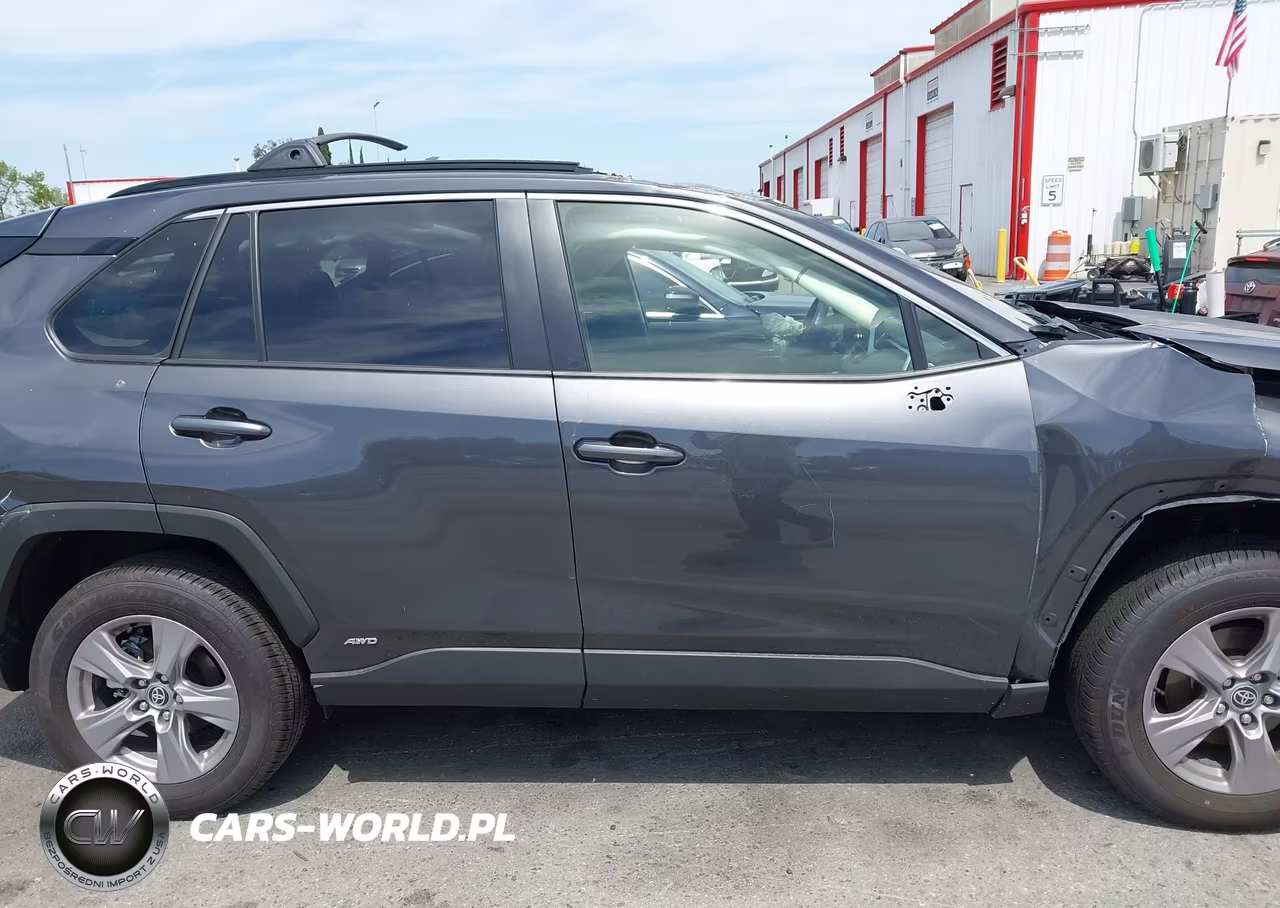 2025 Toyota Rav4 Hybrid Xle VIN:JTMRWRFV9SJ083535 - 13