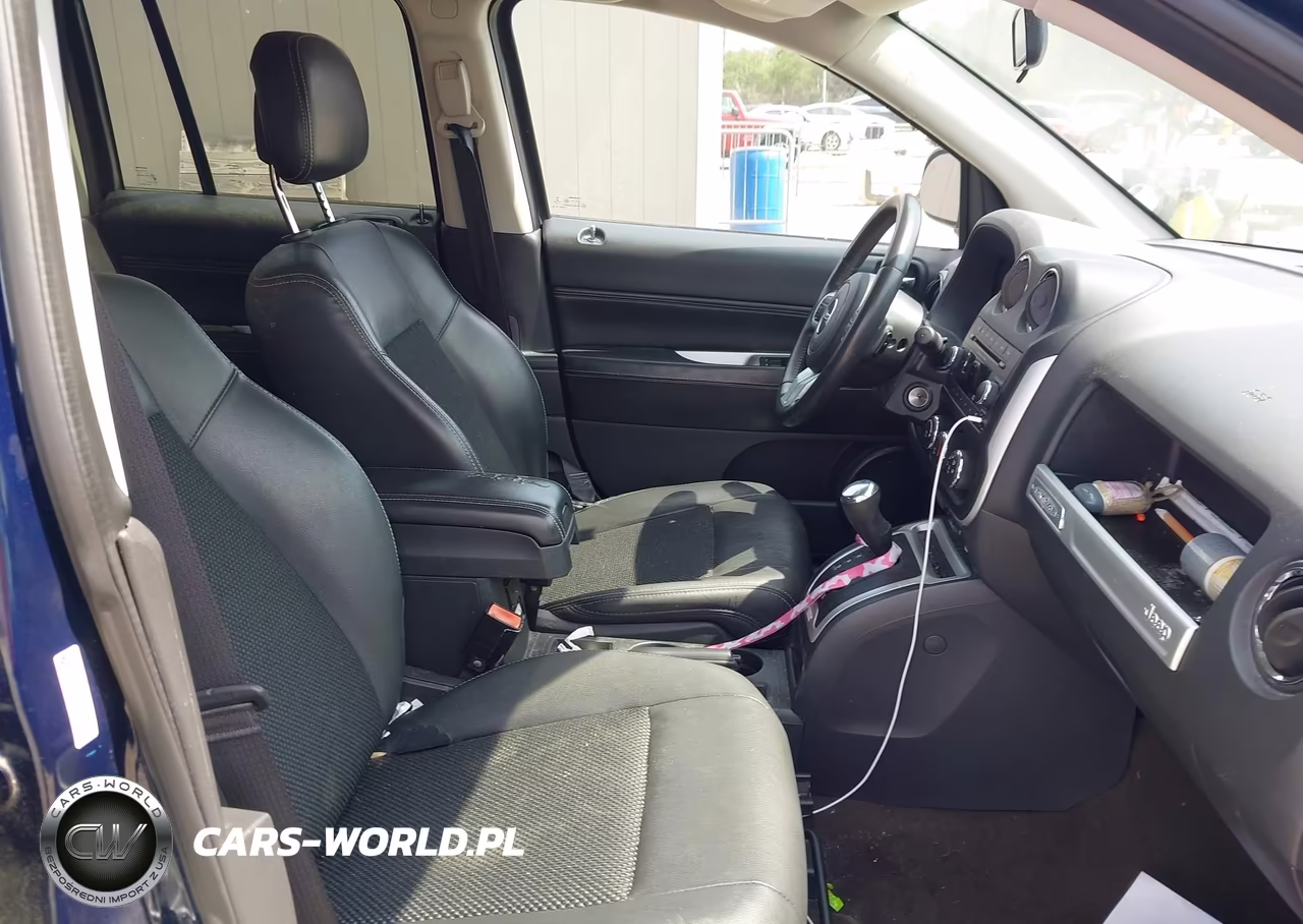 2015 Jeep Compass Latitude VIN:1C4NJCEA4FD437328 - 5