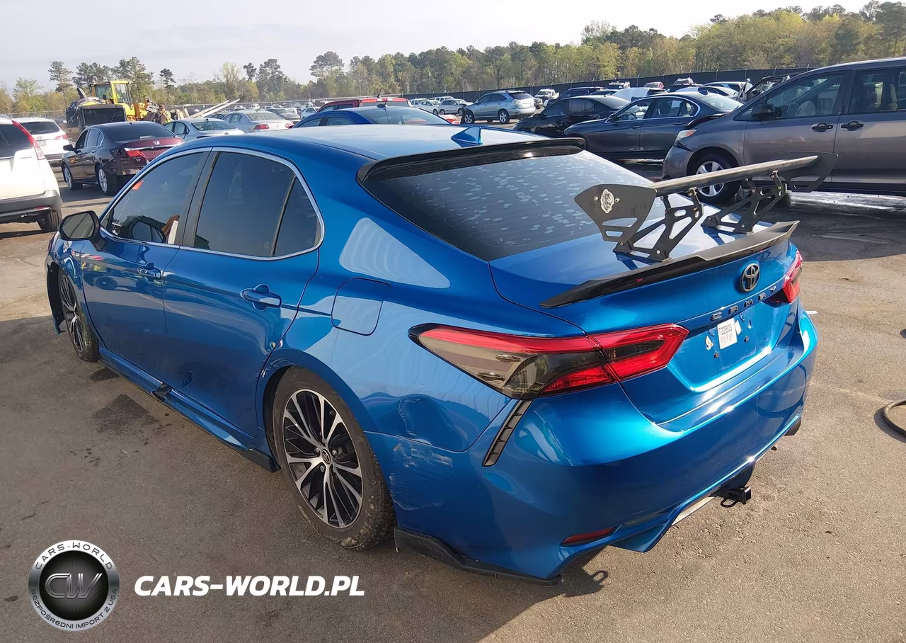 2020 Toyota Camry Se VIN:4T1G11AKXLU383794 - 3